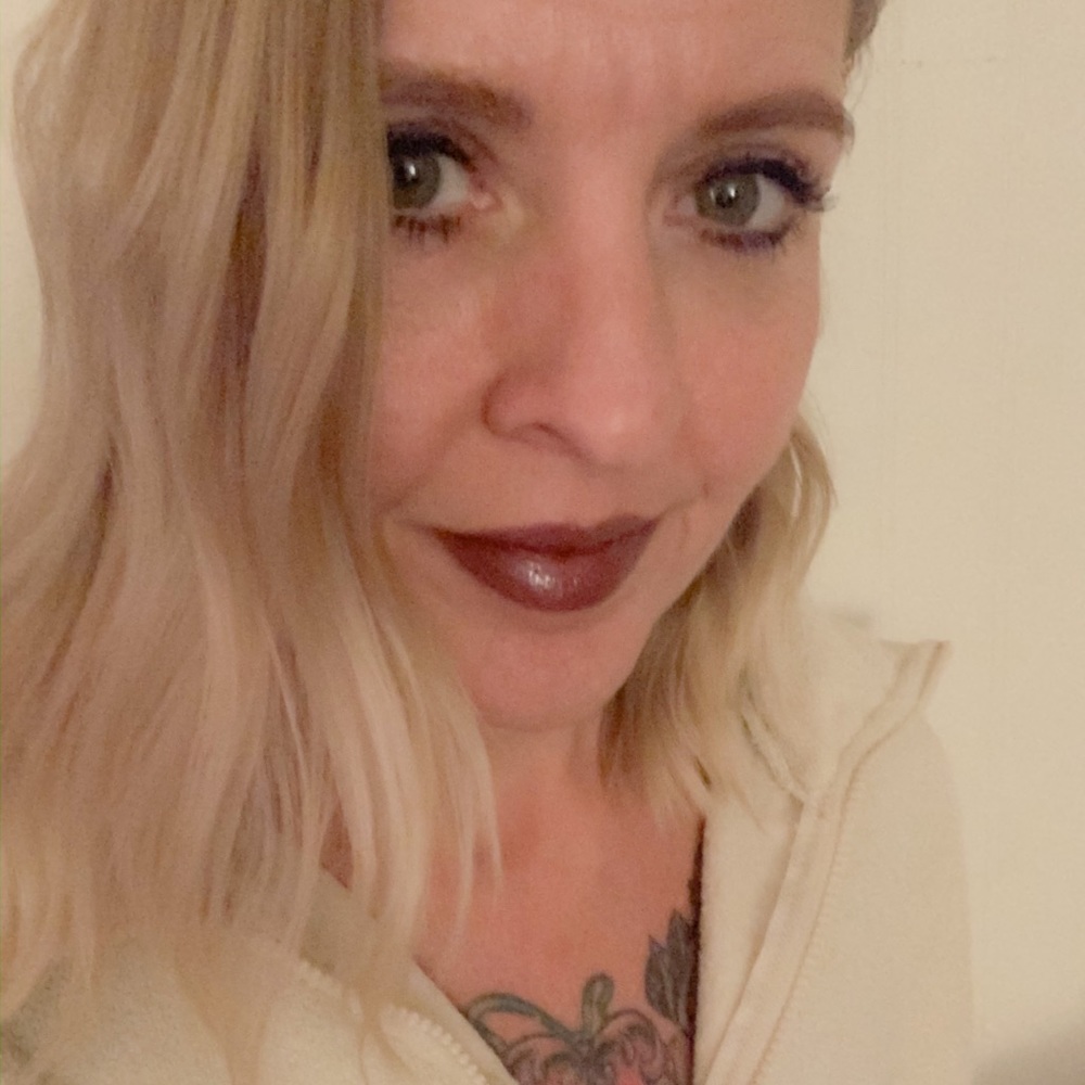 Meet your Posher, Leslee